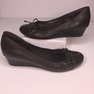 Cole Haan Tali Bow Wedge Leather Cap Toe Shoes 8.5